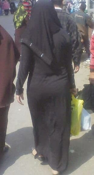 afghan woman hijab
